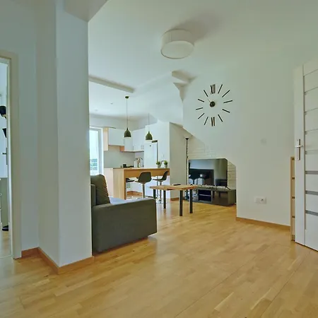 شقة Lawendowy Zakatek - Klimatyzacja - Ogrodek - Prywatny Parking *