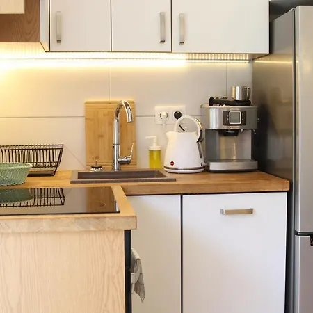 Lawendowy Zakatek - Klimatyzacja - Ogrodek - Prywatny Parking شقة رشيشوف