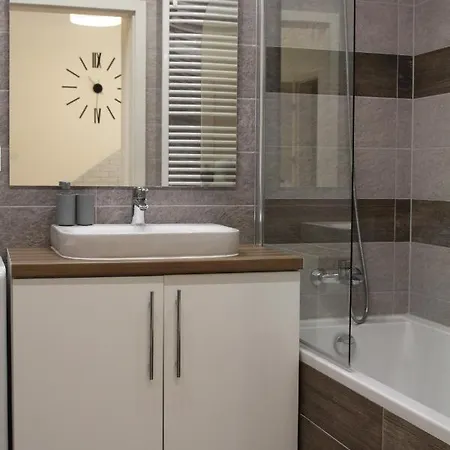 Lawendowy Zakatek - Klimatyzacja - Ogrodek - Prywatny Parking Apartment Rzeszow